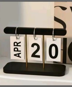 Desk study flip calendar