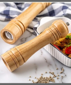 Solid wood pepper /spice grinder