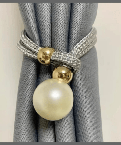 2Pcs Elegant Curtain Holder
